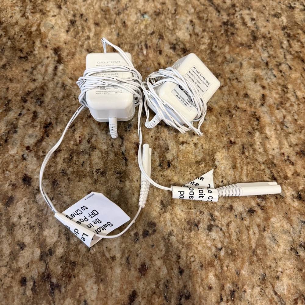 Lot Of 2 GENUINE Waterpik Flosser Charger Replacement WF-13CD010 WF-13 Adapter